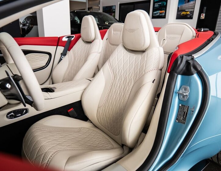 Aston Martin Ostatní Kabriolet 4,0 l 500 kw