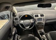 Toyota Avensis 18