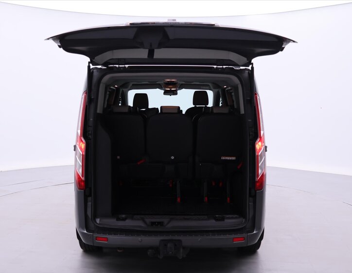 Ford Tourneo Custom 9
