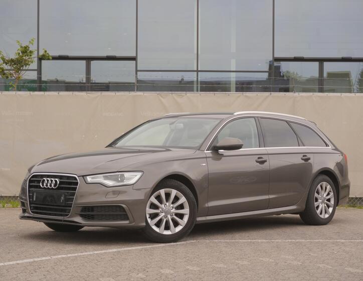 Audi A6 1