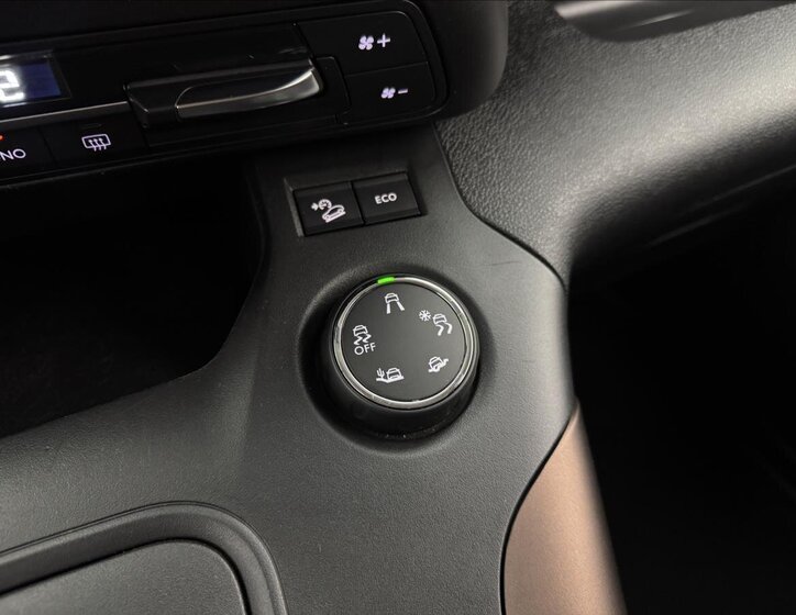 Peugeot Rifter MPV 1,5 l 96 kw