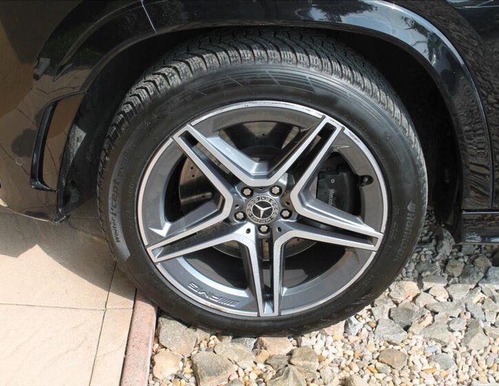 Mercedes-Benz GLS SUV / Terénní 2,9 l 243 kw