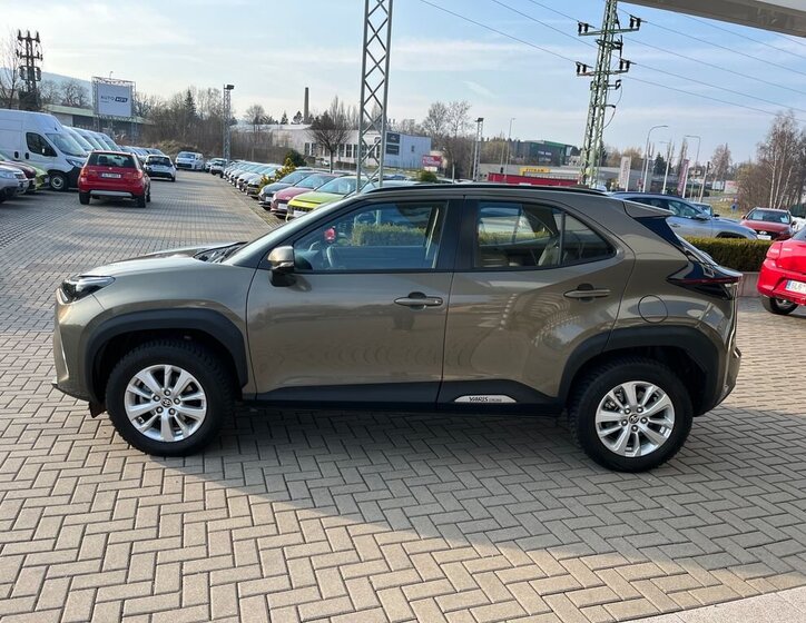 Toyota Yaris Cross SUV / Terénní 1,5 l 68 kw