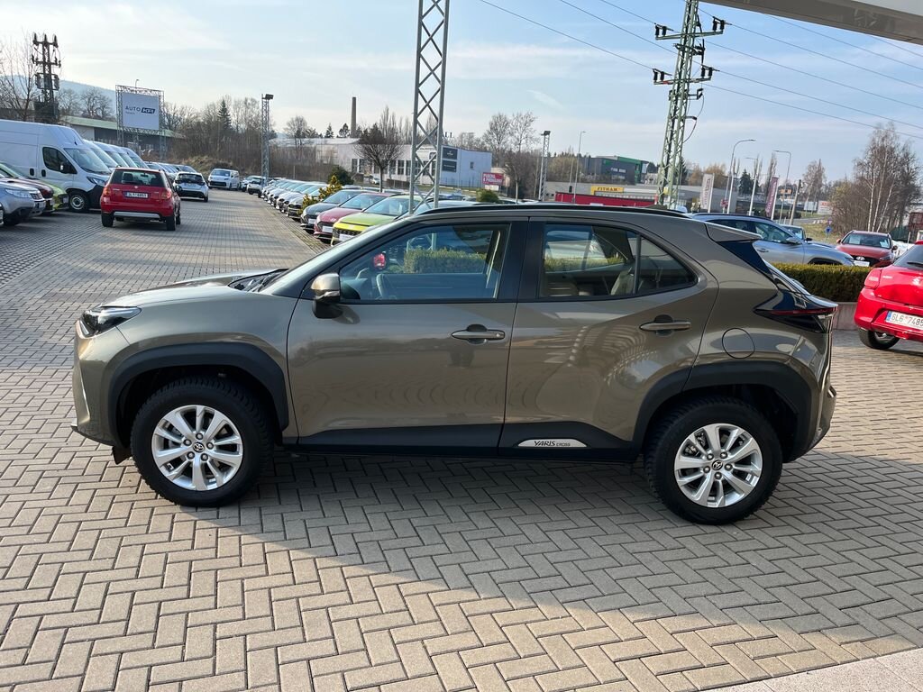 Toyota Yaris Cross SUV / Terénní 1,5 l 68 kw