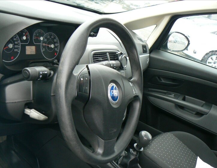 Fiat Punto Hatchback 1,4 l 57 kw