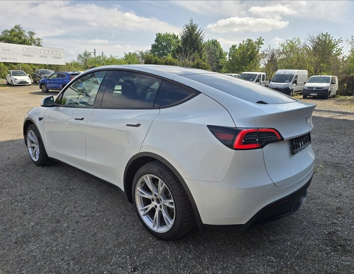 Tesla Model Y SUV / Terénní 0,0 378 kw