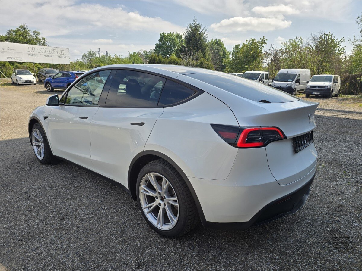 Tesla Model Y SUV / Terénní 0,0 378 kw