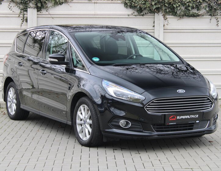Ford S-MAX 1