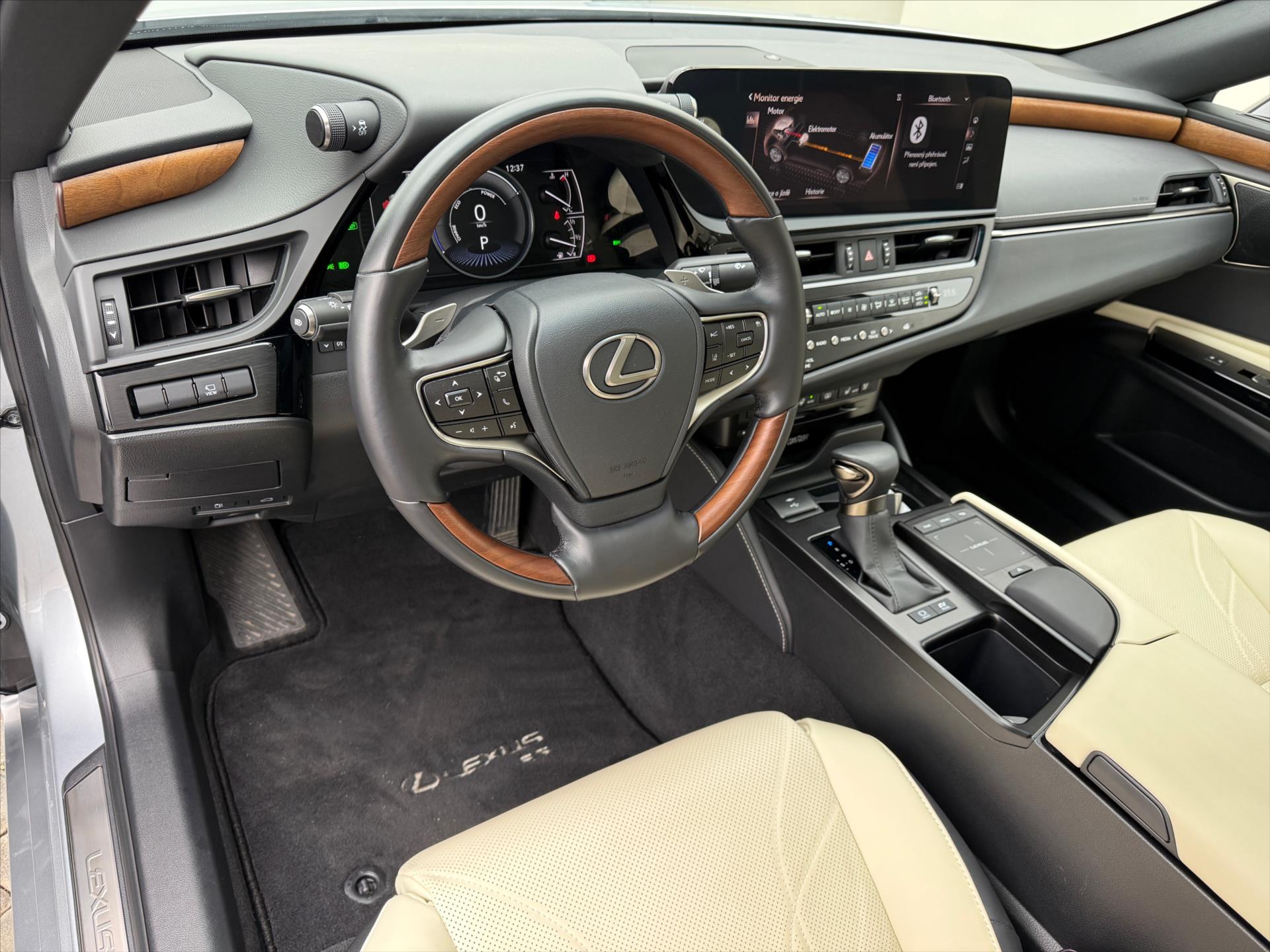 Lexus ES 300h