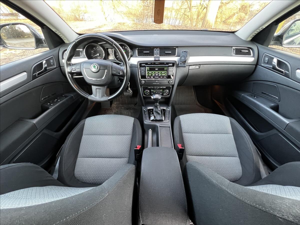 Škoda Superb Kombi 3,6 l 191 kw
