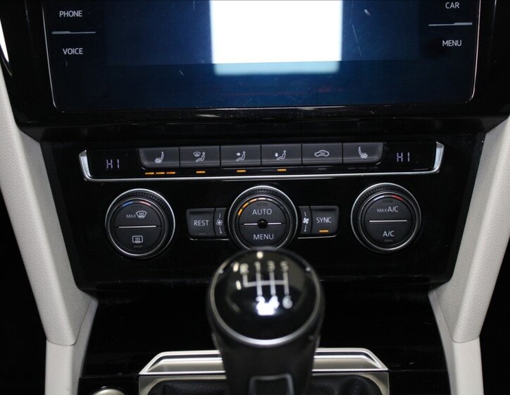 Volkswagen Passat 17