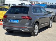 Volkswagen Tiguan 5