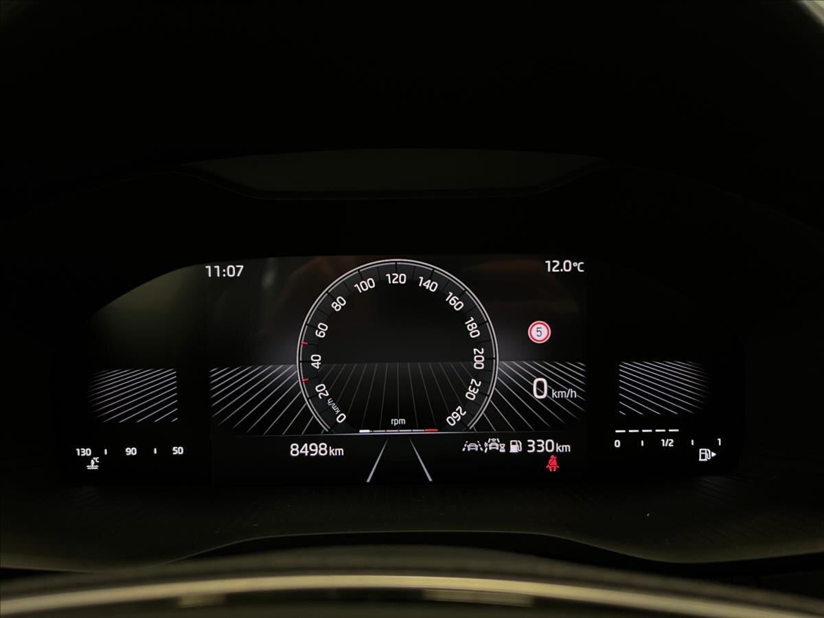 Škoda Karoq SUV 1,5 l 110 kw