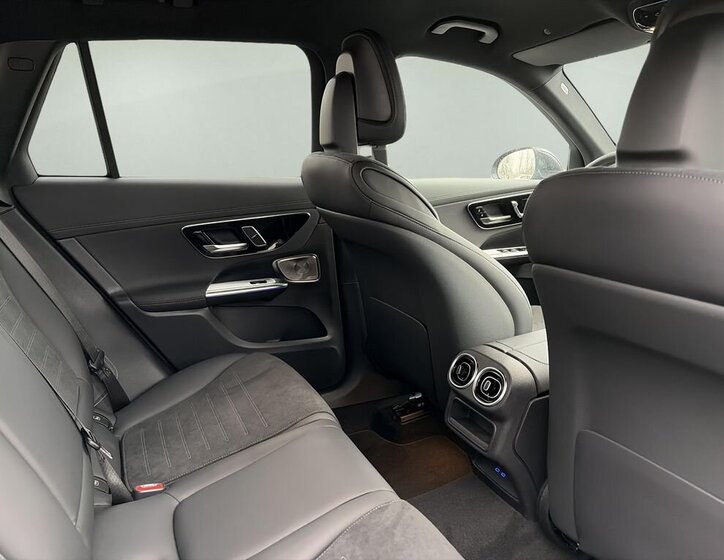 Mercedes-Benz GLC SUV 750,0 260 kw