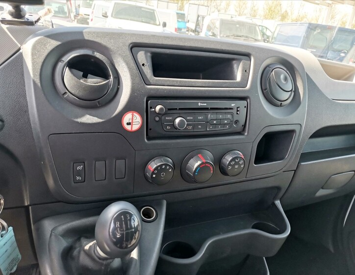Renault Master 9