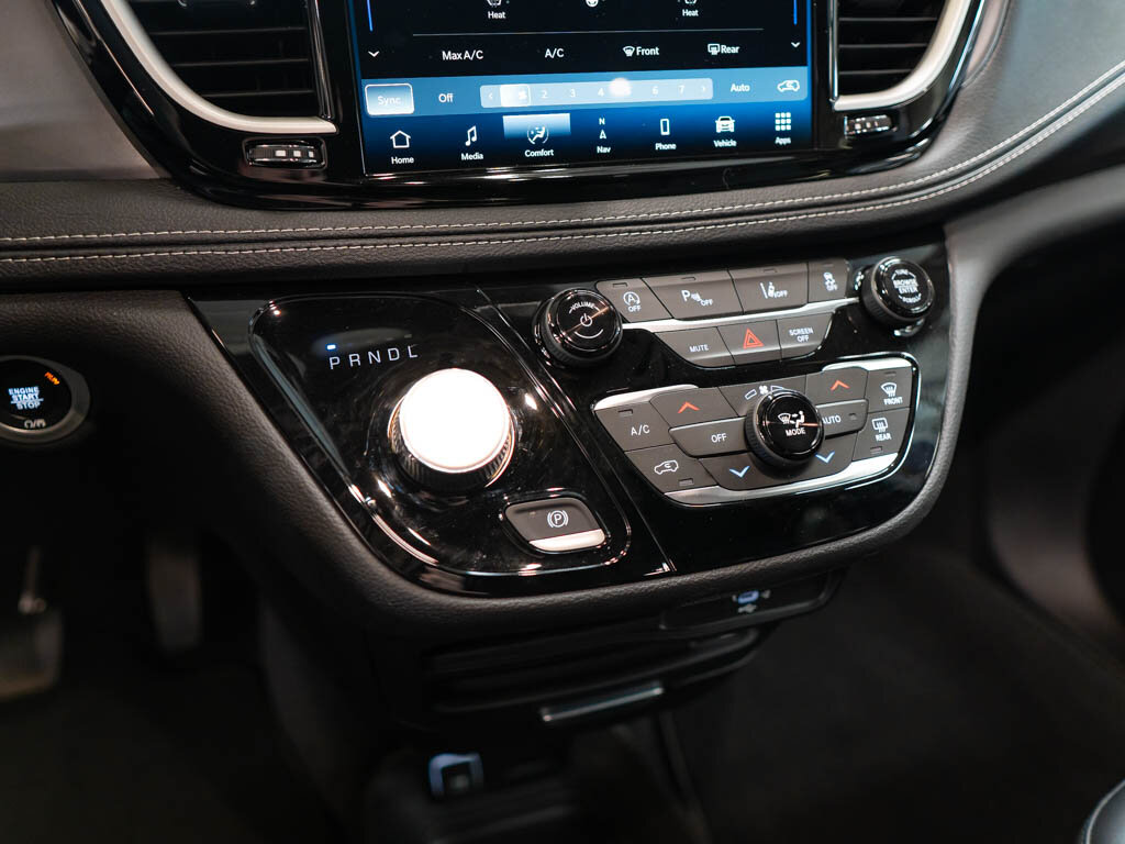 Chrysler Pacifica MPV 3,6 l 221 kw