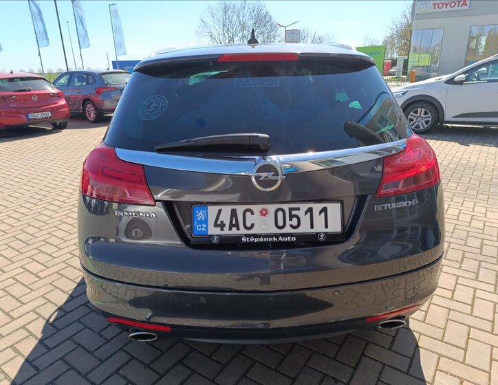 Opel Insignia Kombi 2,0 l 143 kw