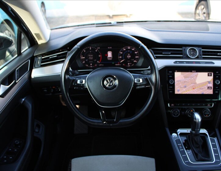 Volkswagen Passat Kombi 2,0 l 140 kw