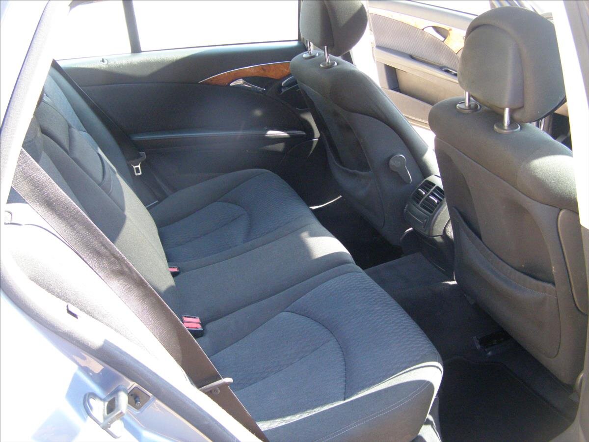 Mercedes-Benz Třídy E Kombi 2,1 l 110 kw