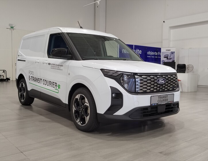 Ford Transit Courier 2