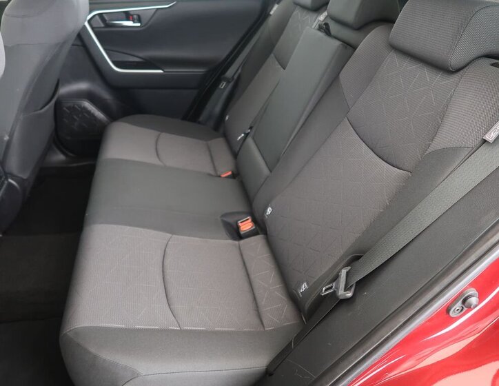 Toyota RAV4 SUV 2,0 l 129 kw