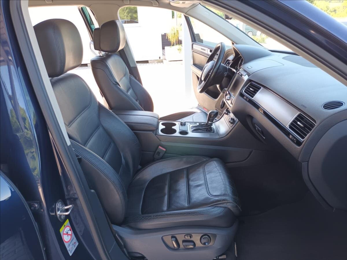 Volkswagen Touareg SUV / Terénní 3,0 l 176 kw