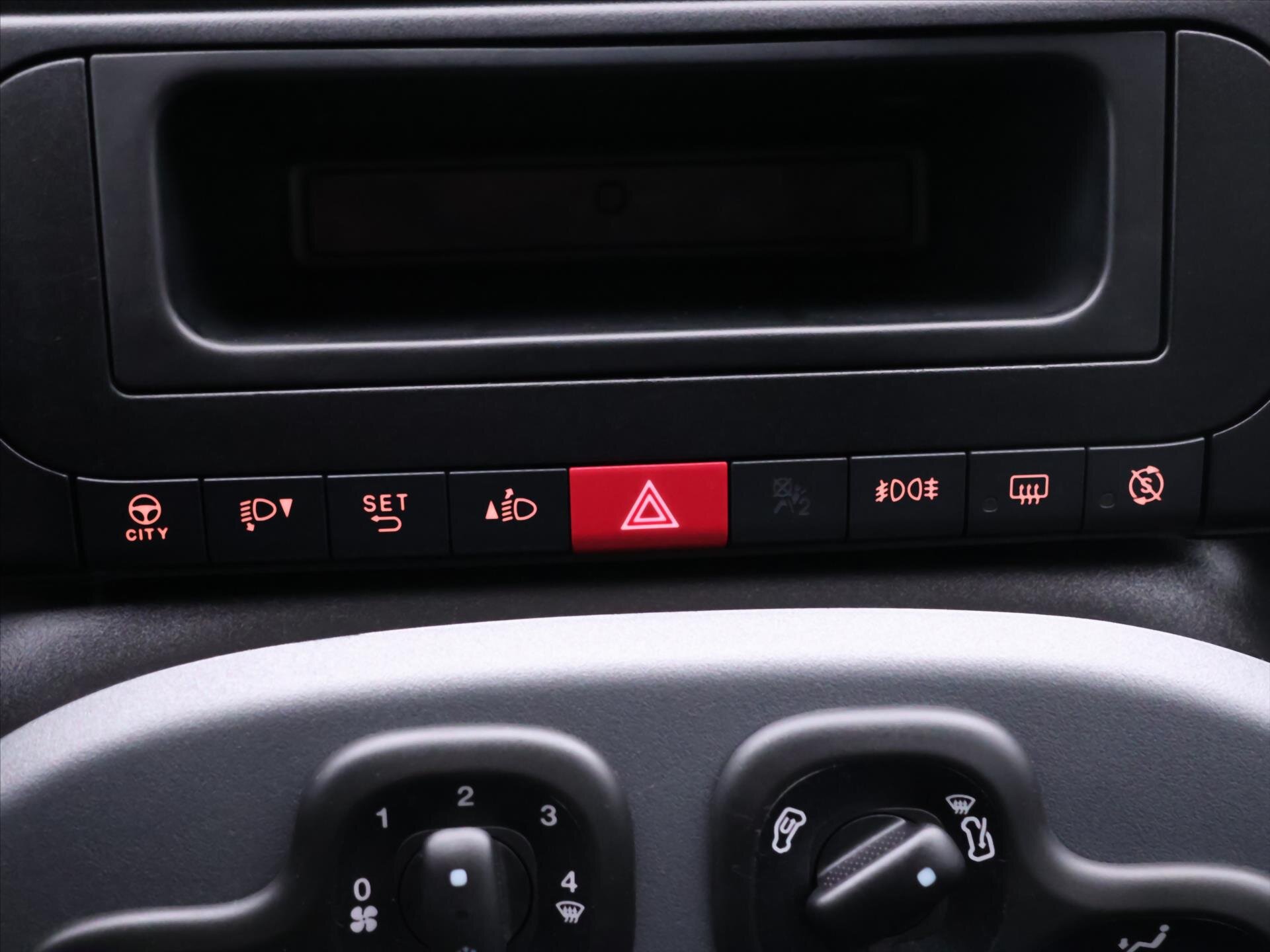 Fiat Panda Hatchback 999,0 51 kw