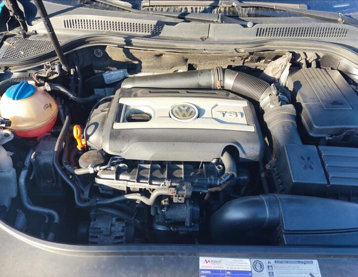 Volkswagen Passat CC Sedan 2,0 l 147 kw