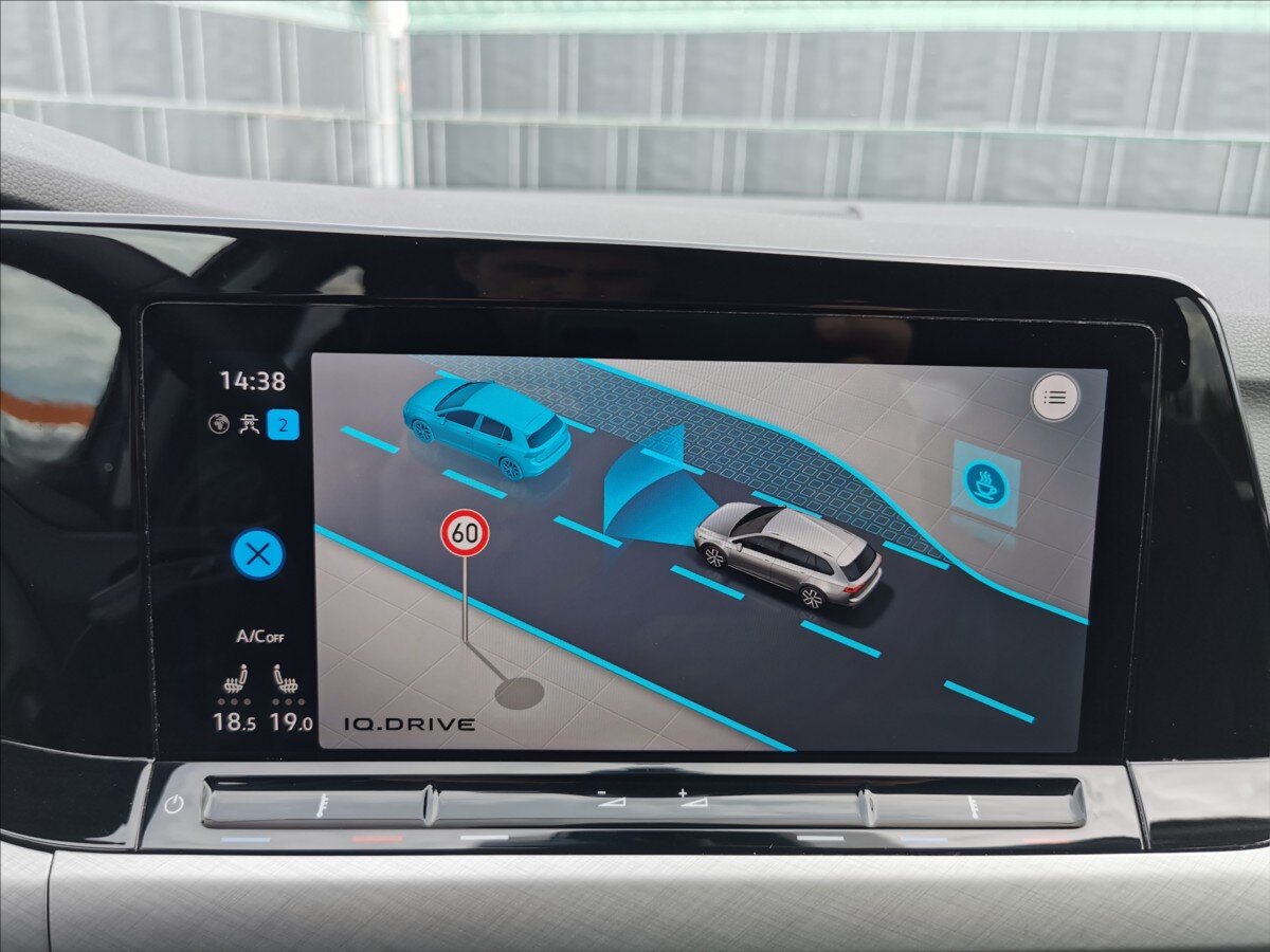 Volkswagen Golf Kombi 2,0 l 110 kw