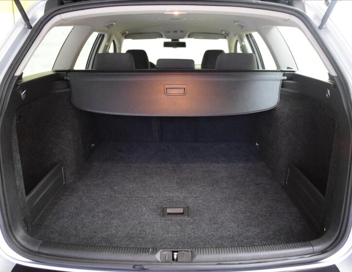 Volkswagen Passat Kombi 2,0 l 81 kw