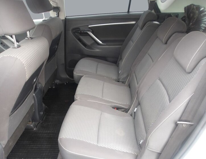 Toyota Verso MPV 1,6 l 82 kw