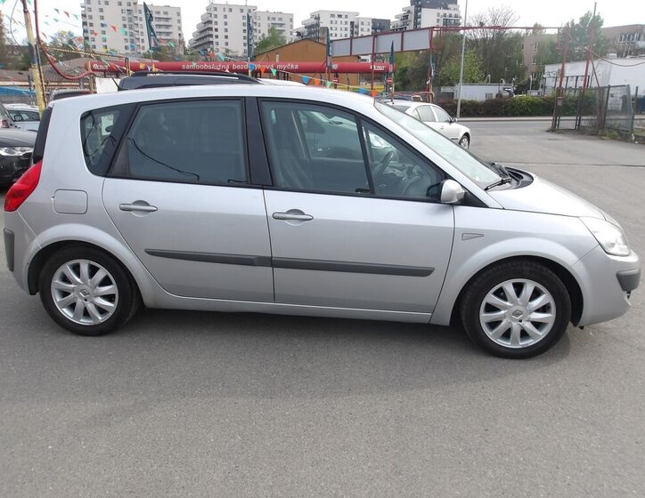 Renault Scénic Kombi 1,5 l 76 kw