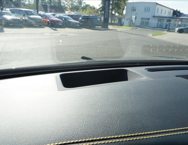 Mercedes-Benz CLA Kombi 2,0 l 310 kw