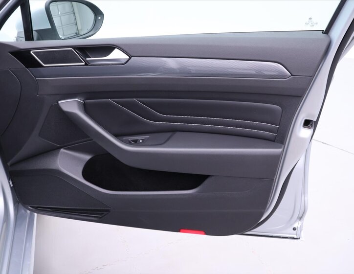 Volkswagen Passat Kombi 2,0 l 110 kw