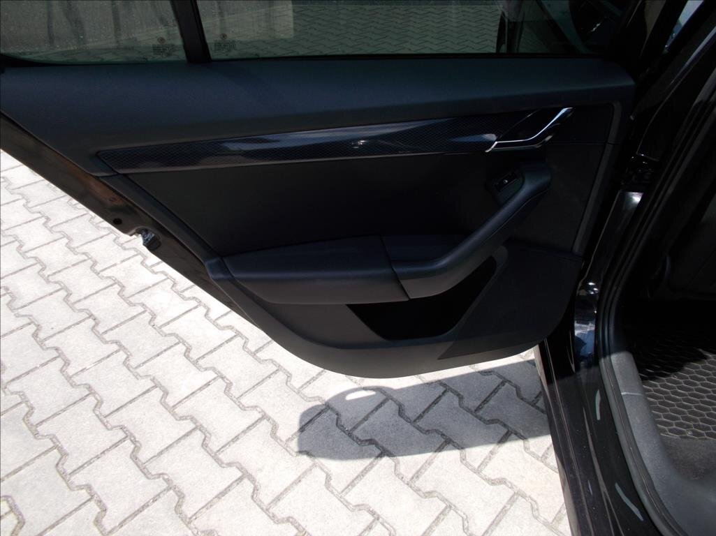 Škoda Octavia Sedan / Limuzína 2,0 l 135 kw