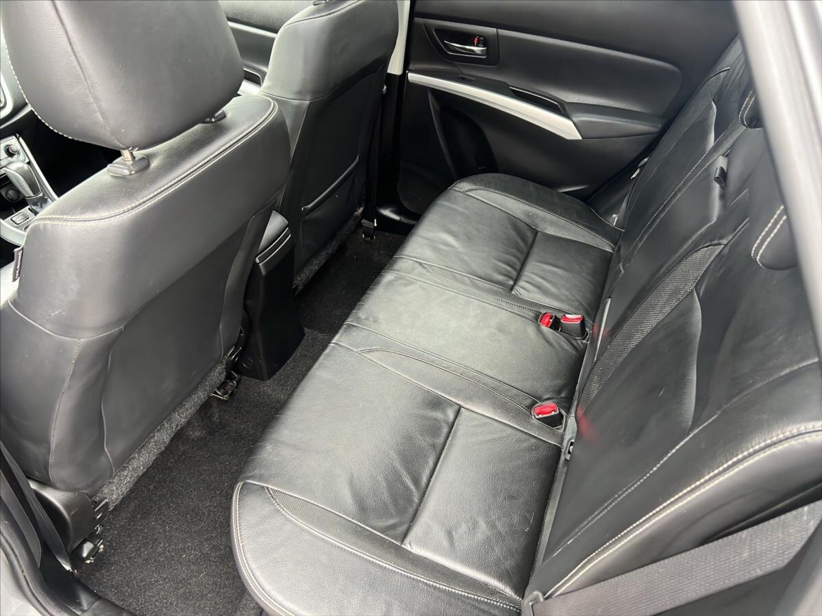 Suzuki SX4 S-Cross SUV / Terénní 1,4 l 103 kw