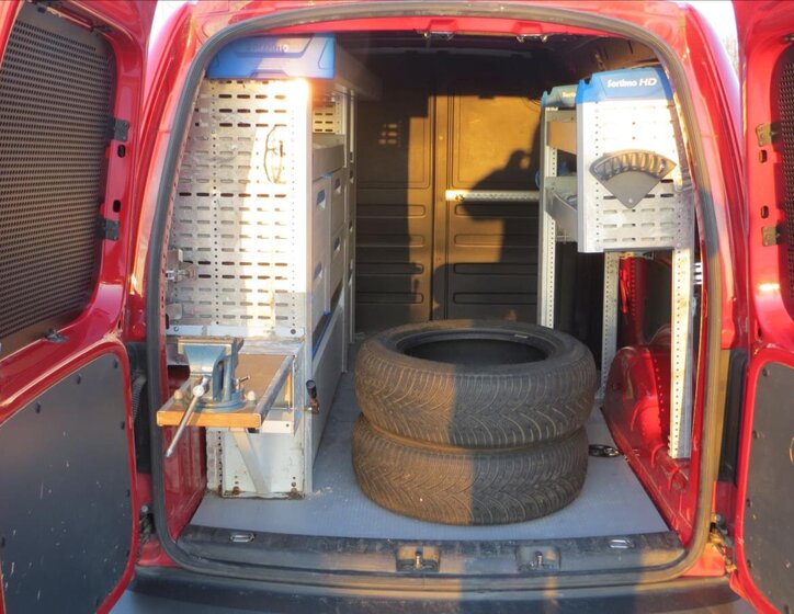 Volkswagen Caddy Skříň 1,4 l 81 kw