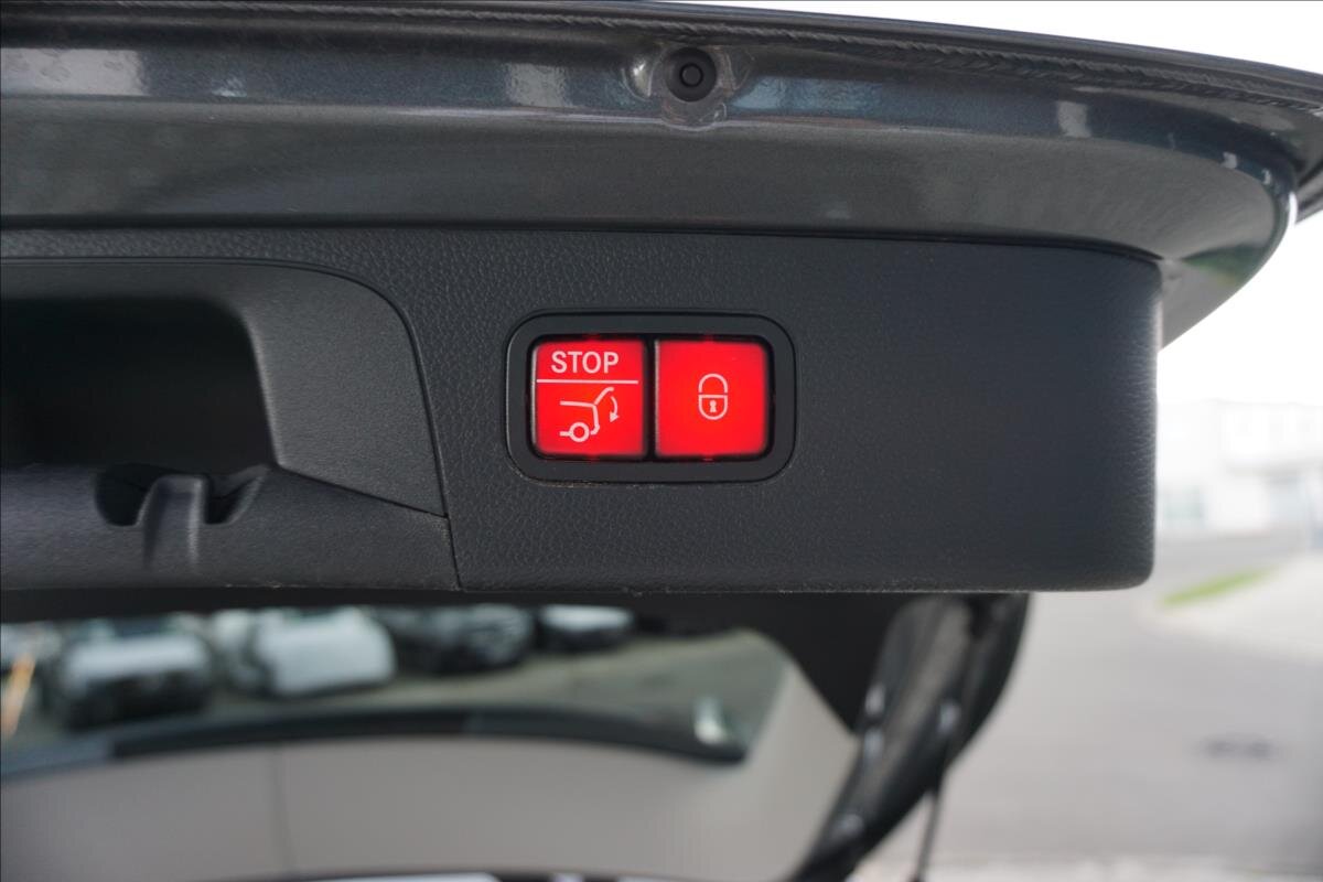 Mercedes-Benz GLC SUV / Terénní 2,0 l 180 kw