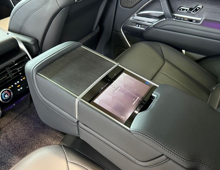 Land Rover Range Rover SUV / Terénní 4,4 l 390 kw