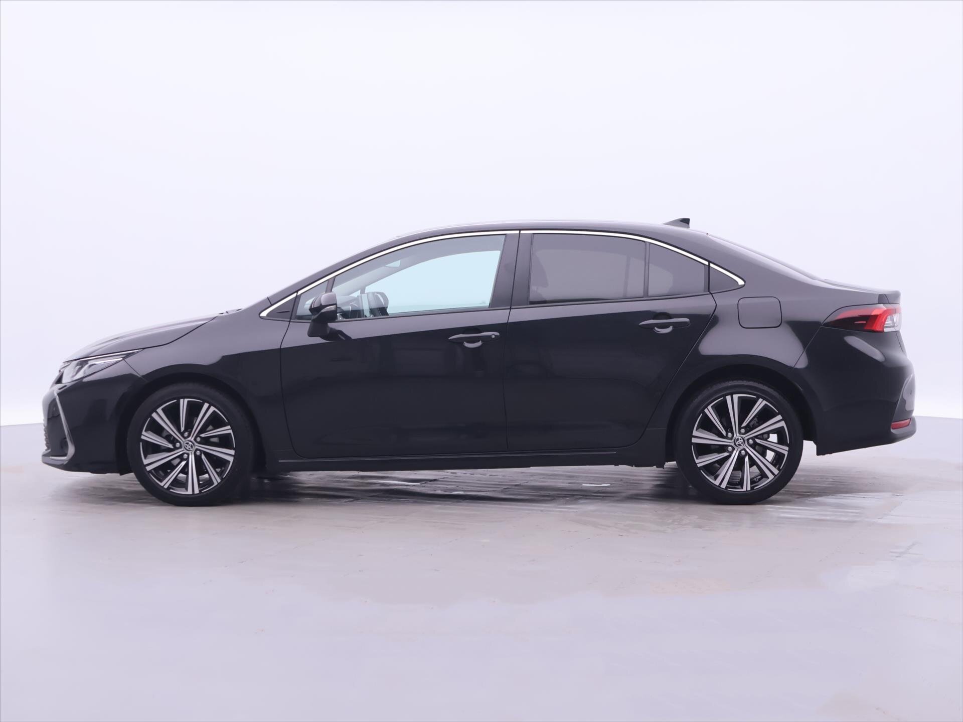 Toyota Corolla Sedan / Limuzína 1,5 l 92 kw