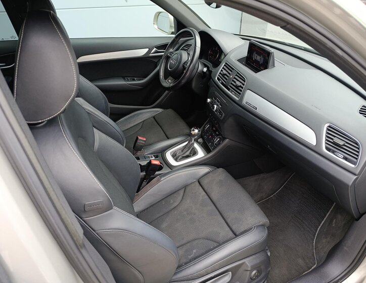 Audi Q3 SUV / Terénní 2,0 l 110 kw