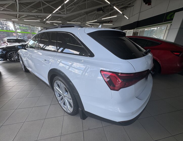 Audi A6 Allroad Kombi 3,0 l 210 kw