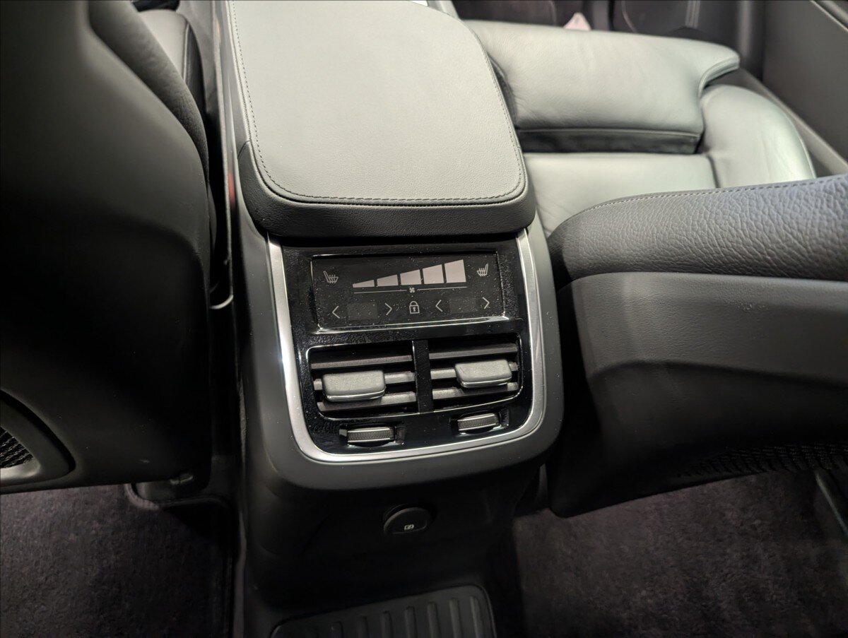 Volvo XC90 Ostatní 2,0 l 335 kw