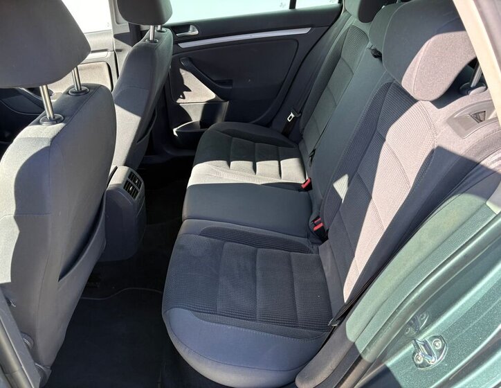 Volkswagen Golf Kombi 1,6 l 75 kw