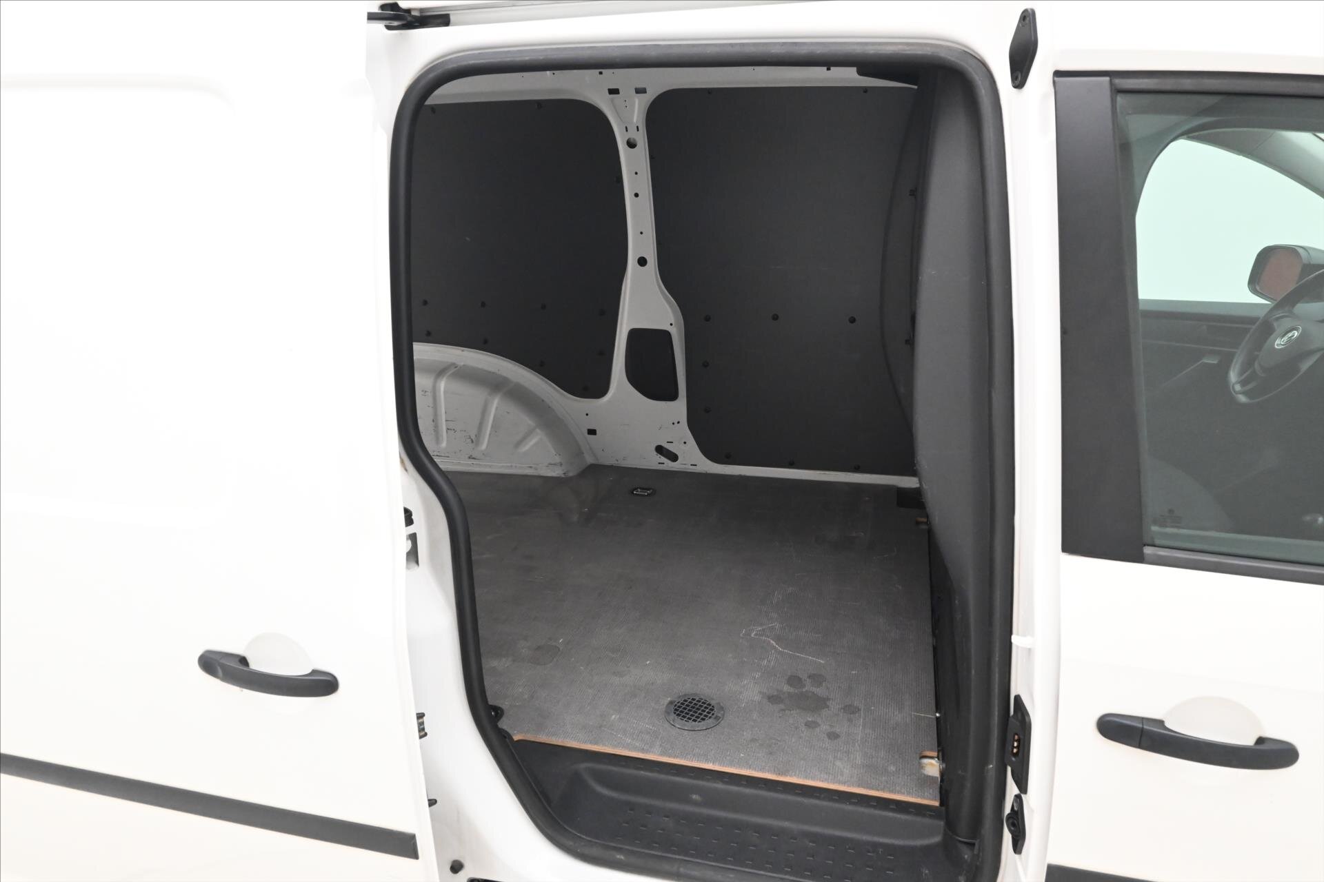 Volkswagen Caddy Skříň 2,0 l 75 kw
