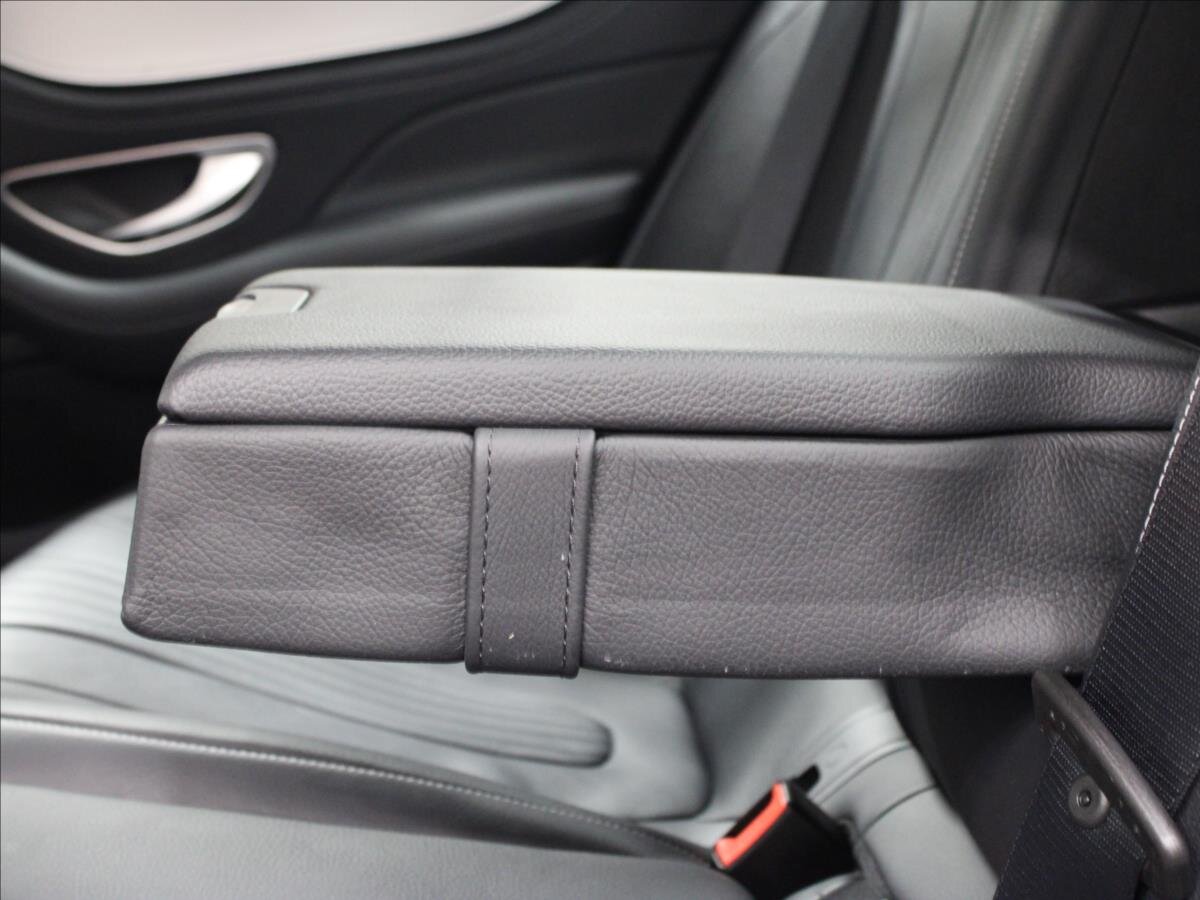 Mercedes-Benz CLS Sedan / Limuzína 2,0 l 143 kw