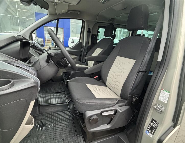 Ford Tourneo Custom Kombi 2,2 l 92 kw