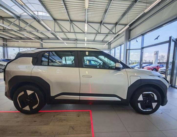 KIA EV3 6