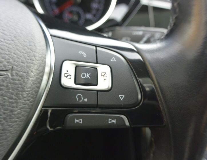 Volkswagen Touran 17