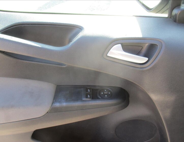 Ford Tourneo Courier 18